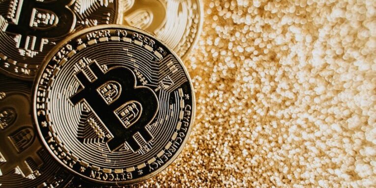 How Does The Relationship Between Social Media And Cryptocurrency Work Feature