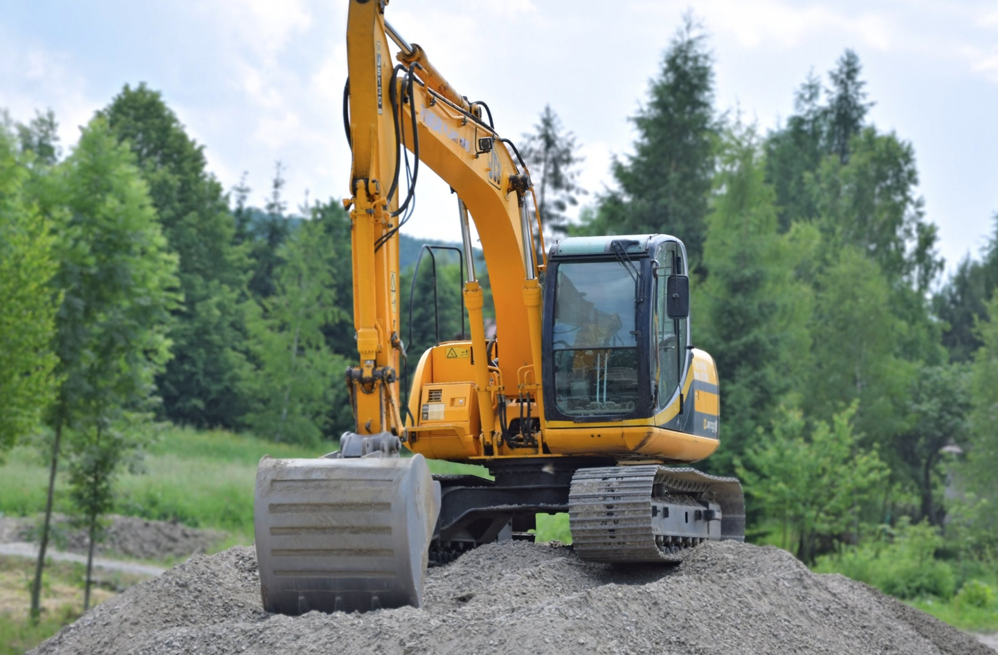 Five Reasons why you should rent an excavator instead of buying one