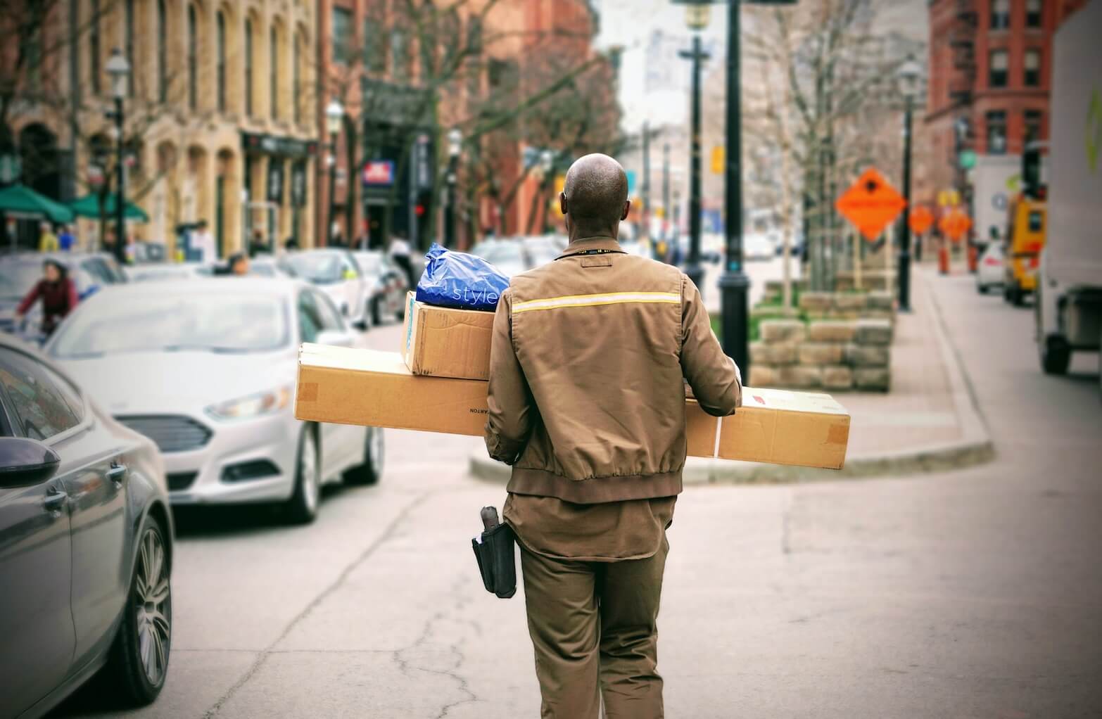 Who Benefits from Parcel Tracking