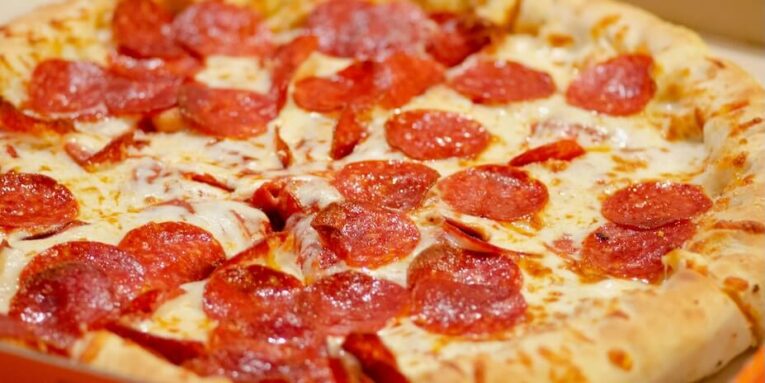 pepperoni pizza featured image