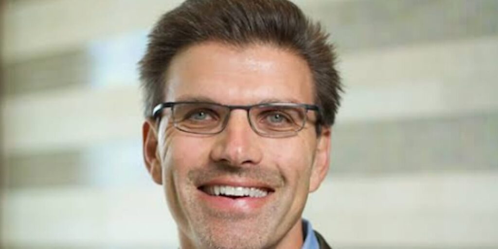 Hiram Chodosh Featured