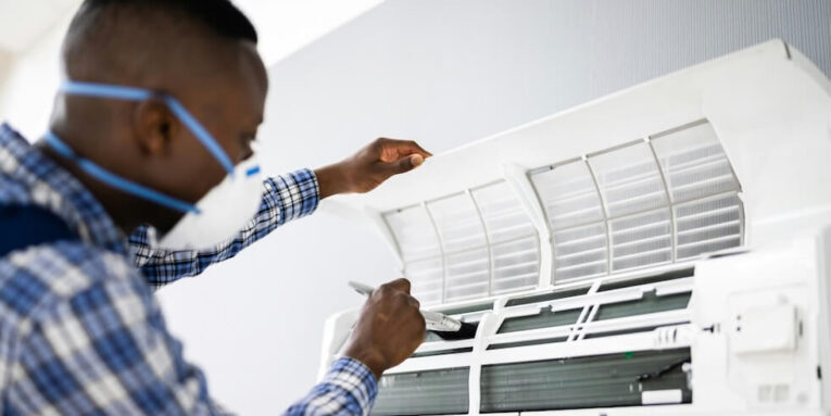 air conditioning checking and filter cleaning maintenance service FEATURED IMAGE