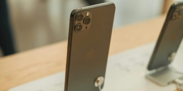 black iPhone 11 FEATURED IMAGE